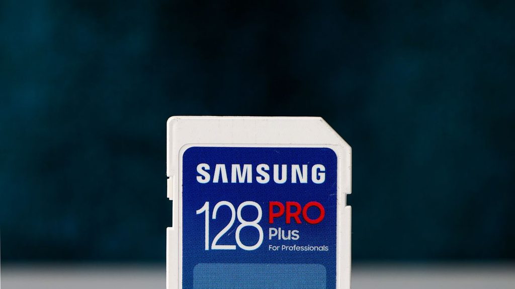 Cartões de memória microSD e SD prontos para uso em câmera